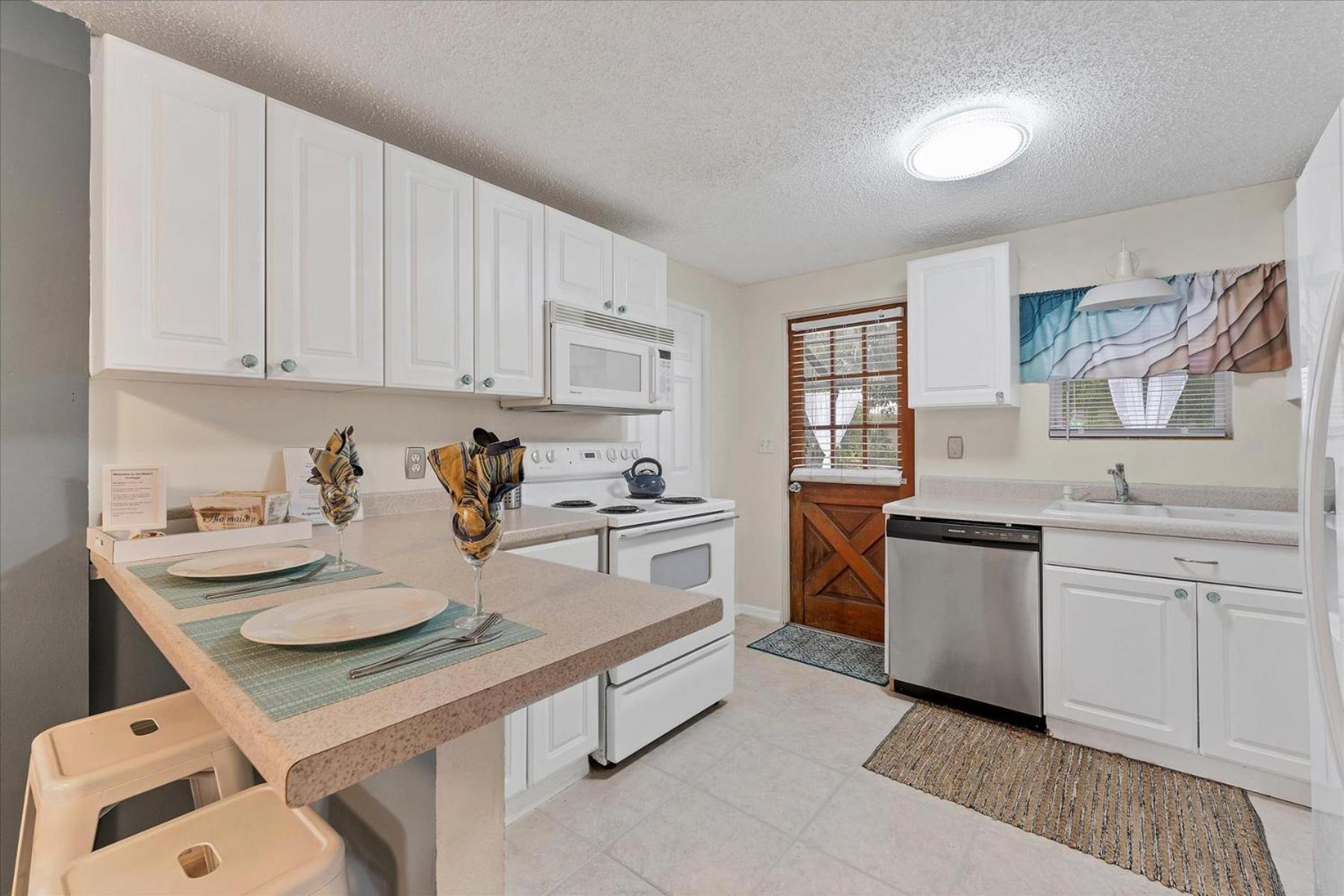 סרסוטה Beach Cottage With Heated Pool Just Off Siesta Key מראה חיצוני תמונה