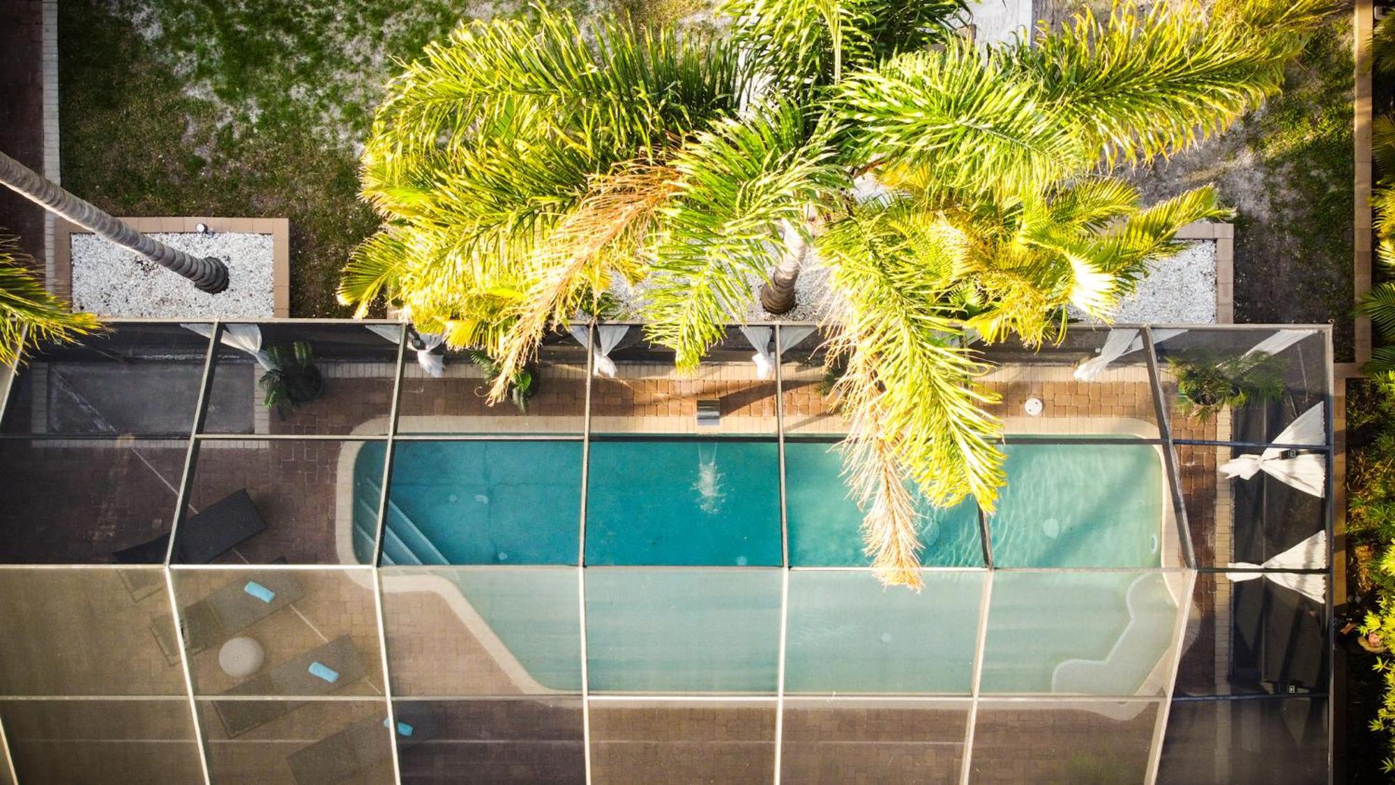 סרסוטה Beach Cottage With Heated Pool Just Off Siesta Key מראה חיצוני תמונה