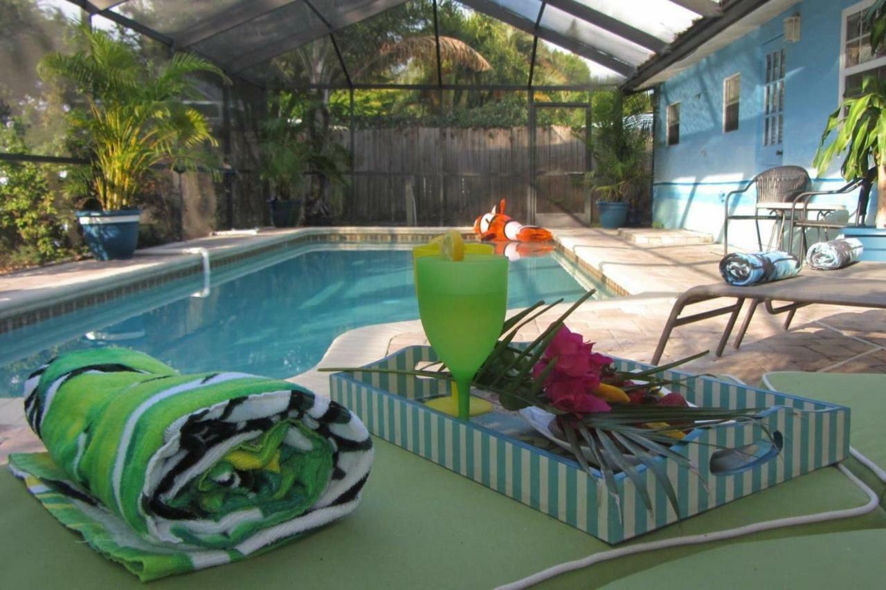 סרסוטה Beach Cottage With Heated Pool Just Off Siesta Key מראה חיצוני תמונה